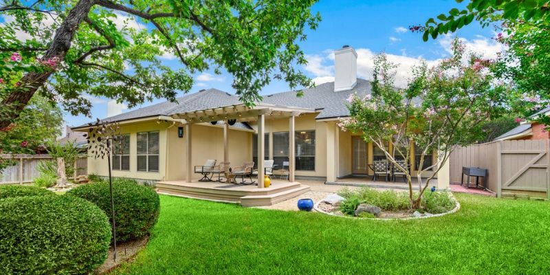 Update Your Outdoor Space with a Beautiful and Functional Design